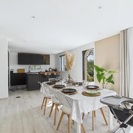 Вилла Maison Familiale 7 Personnes A 150m De La Плугерно